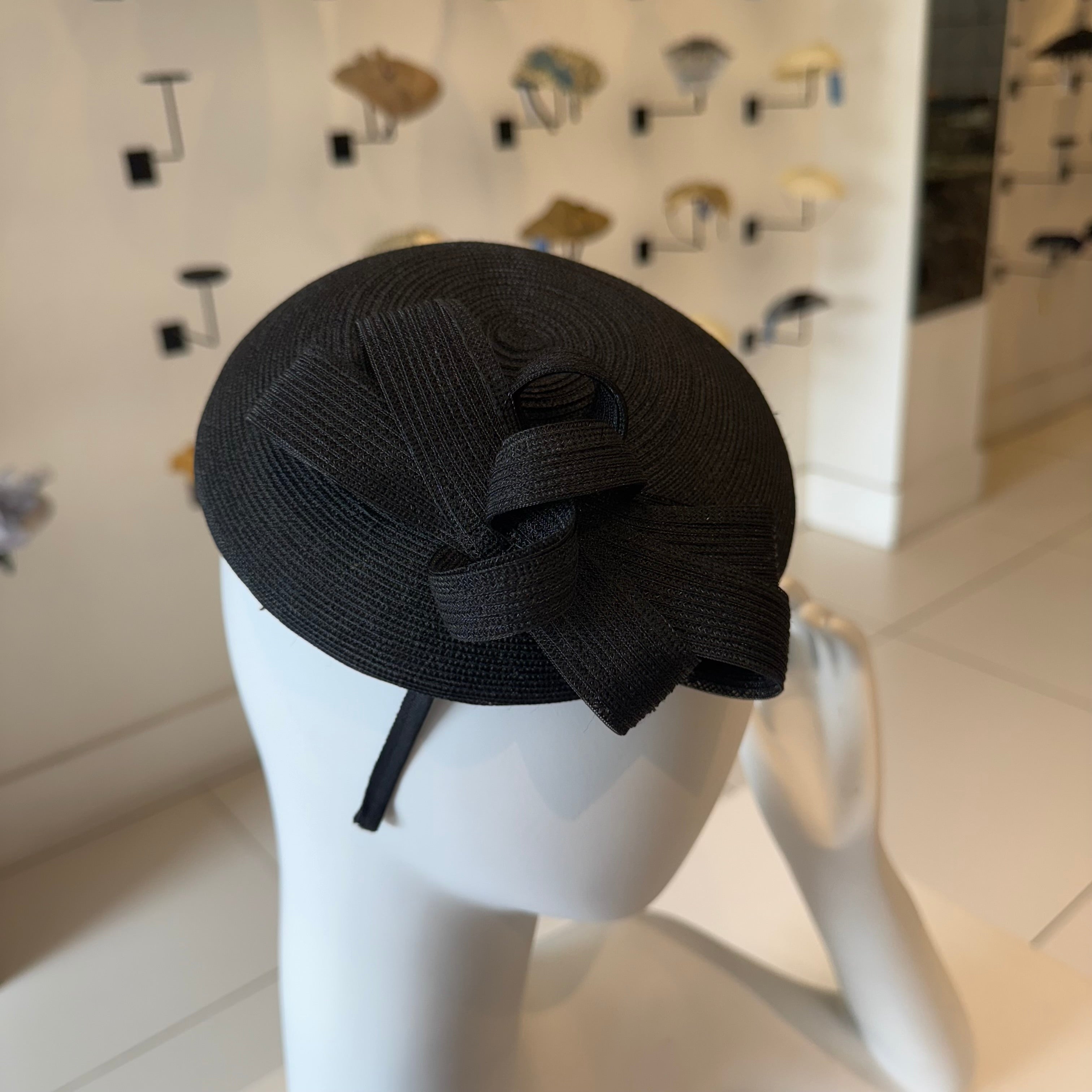 Black Horsehair/Silk Fascinator with Bow Trim