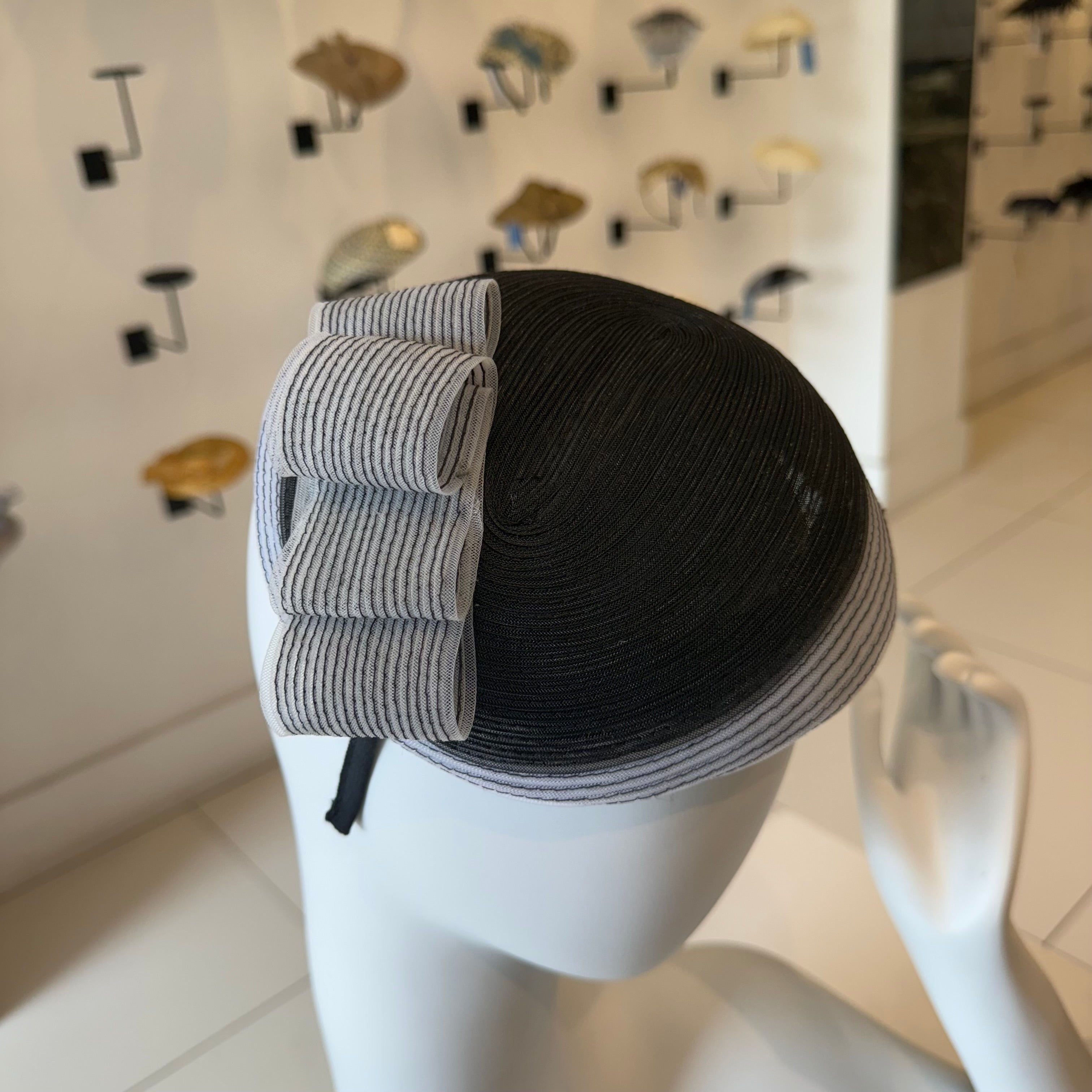 Black & White Horsehair Fascinator with Bow