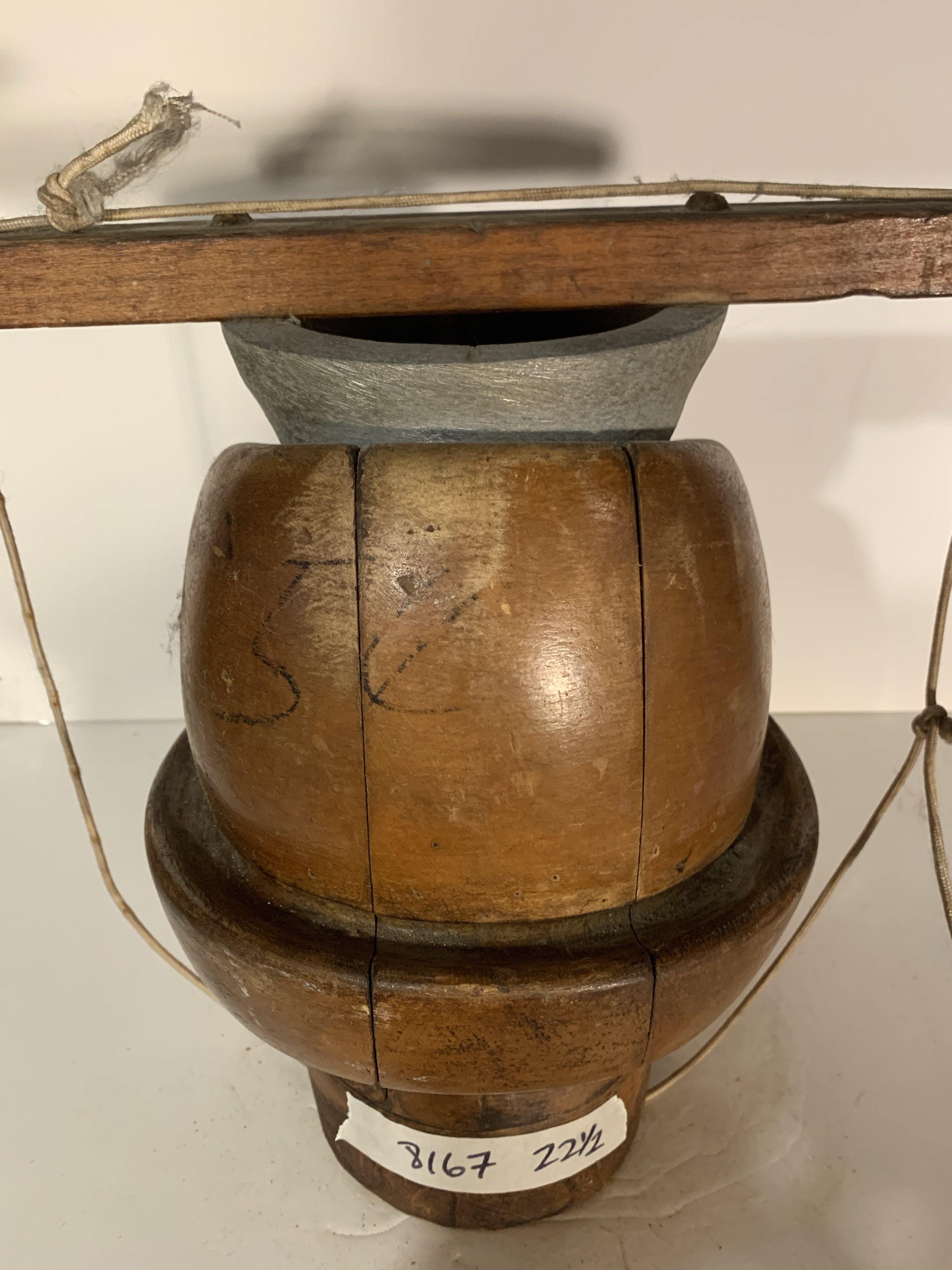 Hat block with tipper - Block Number 8167 - SoleneBoutique